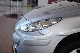 2012款标致307两厢1.6L手动舒适版到店实拍