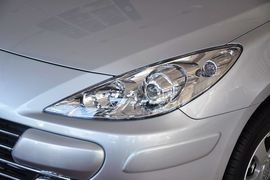 2012款标致307两厢1.6L手动舒适版到店实拍