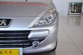 2012款标致307两厢1.6L手动舒适版到店实拍