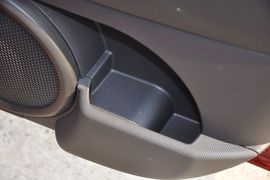 2012款Jeep吉普指南者2.4L运动版