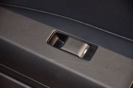 2012款Jeep吉普指南者2.4L运动版