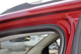2012款Jeep吉普指南者2.4L运动版