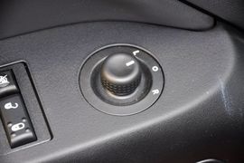2012款Jeep吉普指南者2.4L运动版