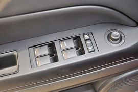 2012款Jeep吉普指南者2.4L运动版