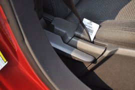 2012款Jeep吉普指南者2.4L运动版