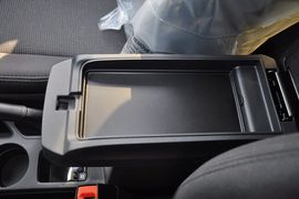 2012款Jeep吉普指南者2.4L运动版