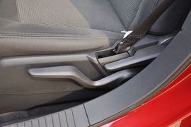 2012款Jeep吉普指南者2.4L运动版