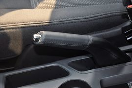 2012款Jeep吉普指南者2.4L运动版