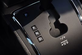 2012款Jeep吉普指南者2.4L运动版