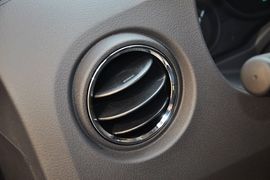 2012款Jeep吉普指南者2.4L运动版