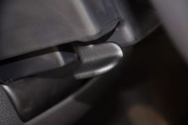 2012款Jeep吉普指南者2.4L运动版