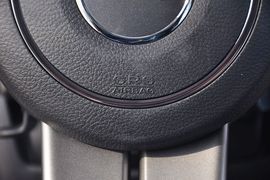 2012款Jeep吉普指南者2.4L运动版