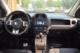2012款Jeep吉普指南者2.4L运动版