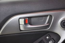 2012款起亚福瑞迪1.6L