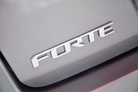 2012款起亚福瑞迪1.6L