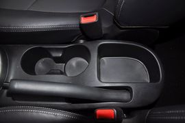 2012款起亚秀尔1.6L