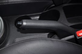 2012款起亚秀尔1.6L