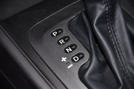 2012款起亚秀尔1.6L