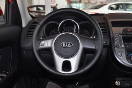 2012款起亚秀尔1.6L