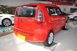 2012款起亚秀尔1.6L