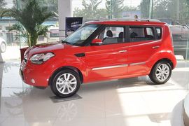 2012款起亚秀尔1.6L