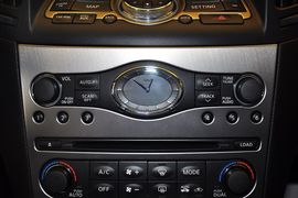 2013款英菲尼迪G25豪华运动版