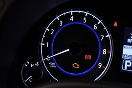 2013款英菲尼迪G25豪华运动版