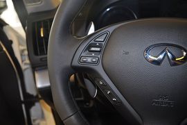 2013款英菲尼迪G25豪华运动版