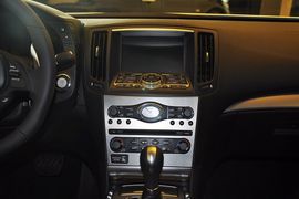 2013款英菲尼迪G25豪华运动版