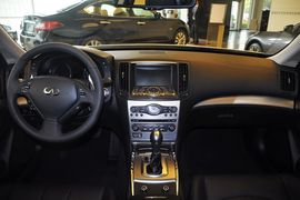 2013款英菲尼迪G25豪华运动版