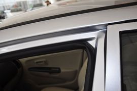 2012款东南V3菱悦1.5L手动亲民舒适版