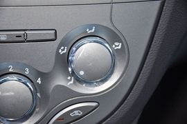 2012款江淮和悦RS