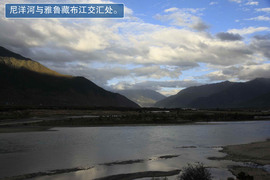 2012款江铃驭胜2.4L汽油版长途试驾实拍