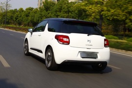 2012款DS3至尊版外出试驾实拍