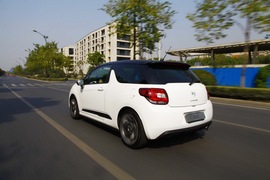 2012款DS3至尊版外出试驾实拍