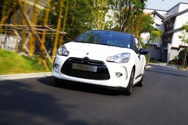 2012款DS3至尊版外出试驾实拍