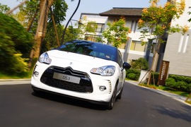 2012款DS3至尊版外出试驾实拍