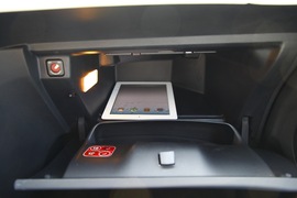 2012款DS3至尊版外出试驾实拍