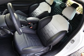 2012款DS3至尊版外出试驾实拍