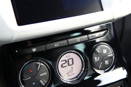 2012款DS3至尊版外出试驾实拍