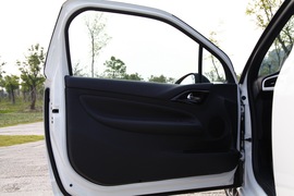 2012款DS3至尊版外出试驾实拍