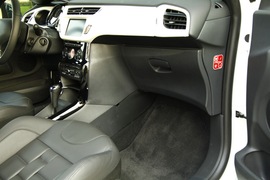 2012款DS3至尊版外出试驾实拍