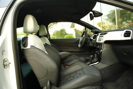 2012款DS3至尊版外出试驾实拍