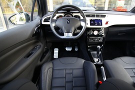 2012款DS3至尊版外出试驾实拍