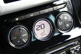 2012款DS3至尊版外出试驾实拍