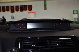 2012款雪铁龙新世嘉两厢1.6L手动乐尚型
