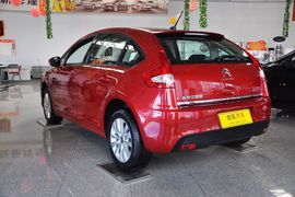 2012款雪铁龙新世嘉两厢1.6L手动乐尚型