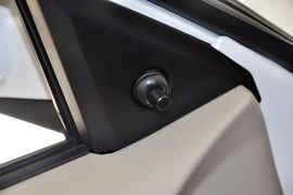 2012款东南V3菱悦1.5L手动亲民豪华版