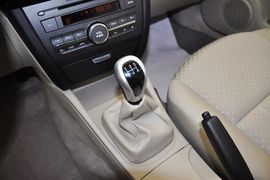 2012款东南V3菱悦1.5L手动亲民豪华版