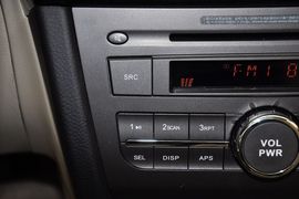 2012款东南V3菱悦1.5L手动亲民豪华版